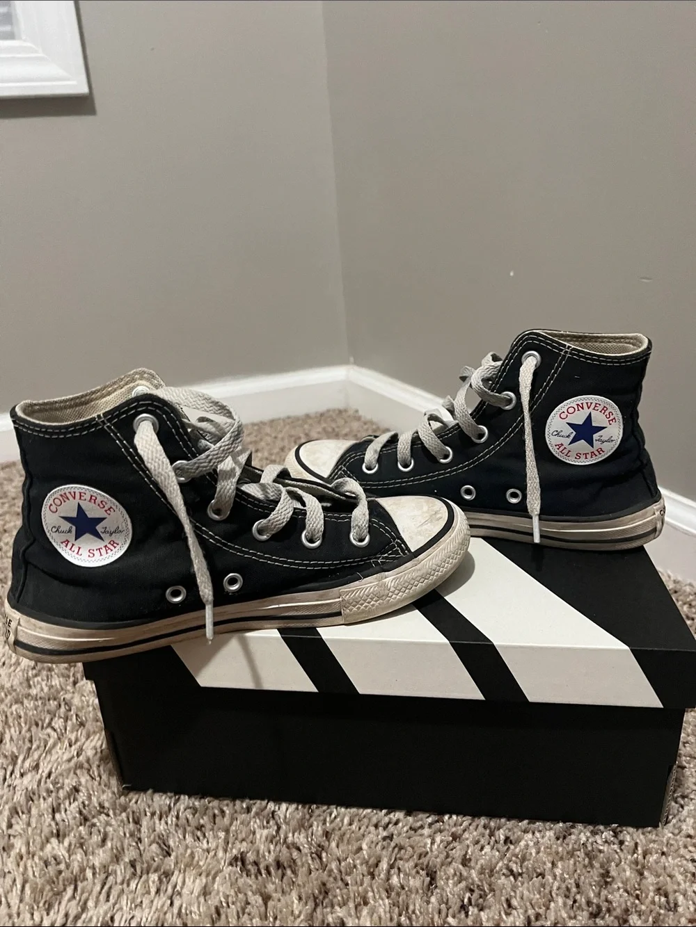 Kids black converse